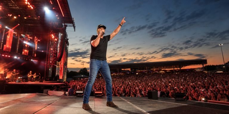 Luke Bryan Rocks Airway Heights: ‘Word On The Street’ Tour Hits BECU Live Today