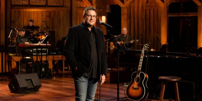 Vince Gill Honored as Country Icon at 12th Josie Awards