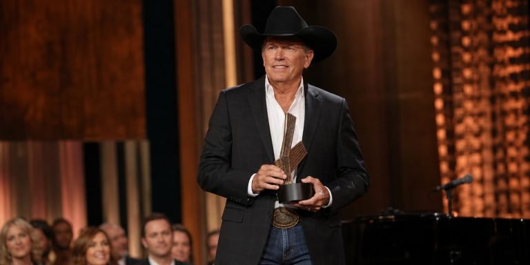 George Strait Receives Prestigious NaSHOF Career Maker Award