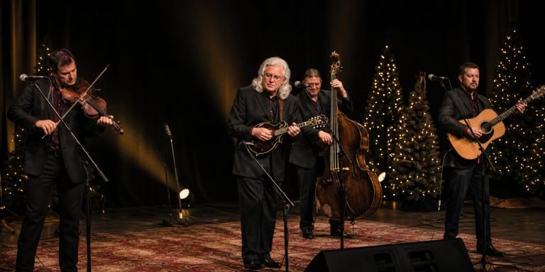 Ricky Skaggs Unveils 12-Show 2026 Christmas Tour Schedule